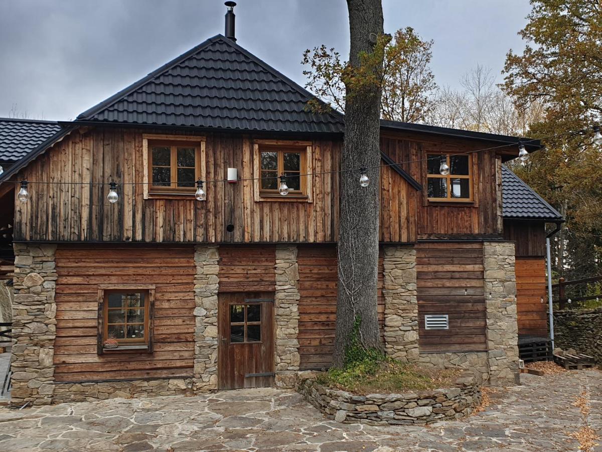Berry Hotel Klatovy Buitenkant foto